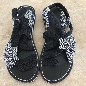 Women’s black sandals